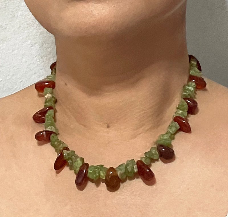 Peridot and Agate  minimalist healing gemstone Necklace 給媽媽的幸運石項鍊 - 項鍊 - 寶石 綠色