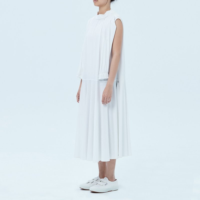White Sleeves Detail Cotton Midi Dress - ชุดเดรส - ผ้าฝ้าย/ผ้าลินิน ขาว