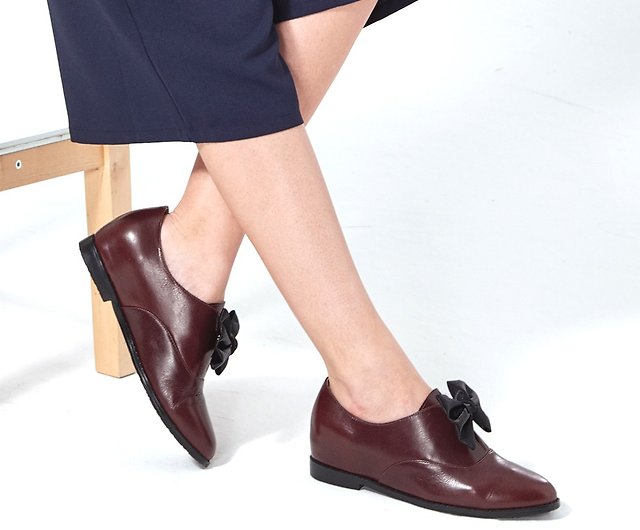 Red Wine Color Leather Oxford Shoes, How To Get Red Wine Out Of Leather Shoes