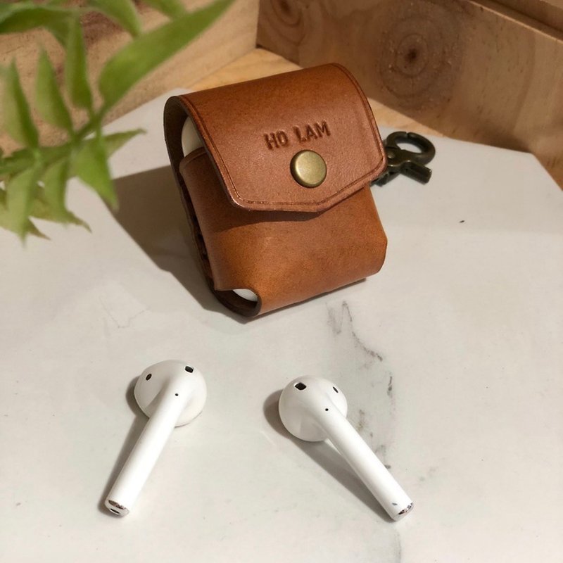 Custom engraved name Apple AirPods 2nd generation 1st generation charging box leather protective cover leather earphone box - หูฟัง - หนังแท้ หลากหลายสี