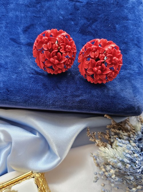 Hale黑爾典藏西洋古董 鮮豔大紅桔梗大葉夾式耳環/復古珠寶首飾/vintage美國西洋古董