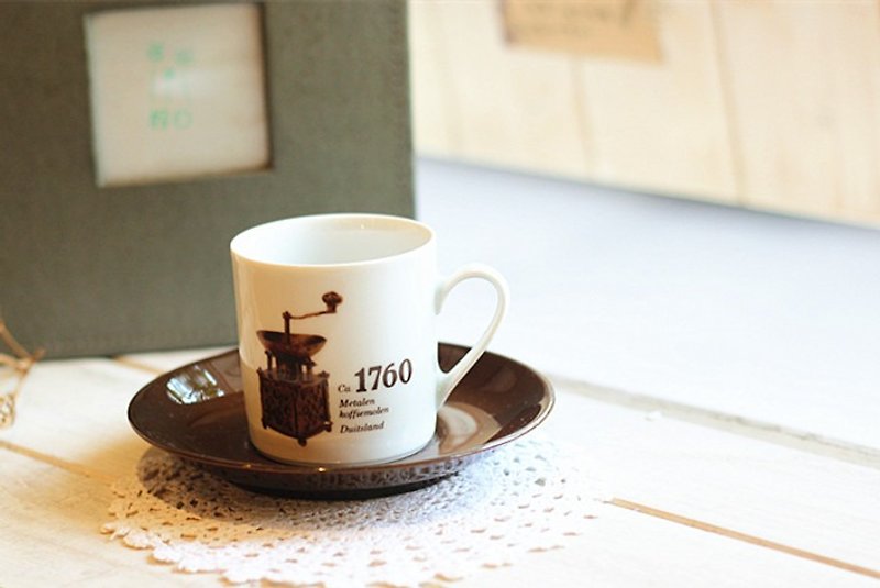 【好日戀物】德國 vintage 磨豆機紀念咖啡杯 /Mitterteich Bavaria/拍攝道具 - 咖啡杯 - 瓷 
