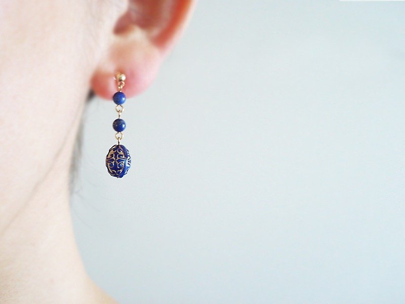 ラピスラズリとドイツビーズのアンティークスタイルイヤリング - 耳環/耳夾 - 石頭 藍色