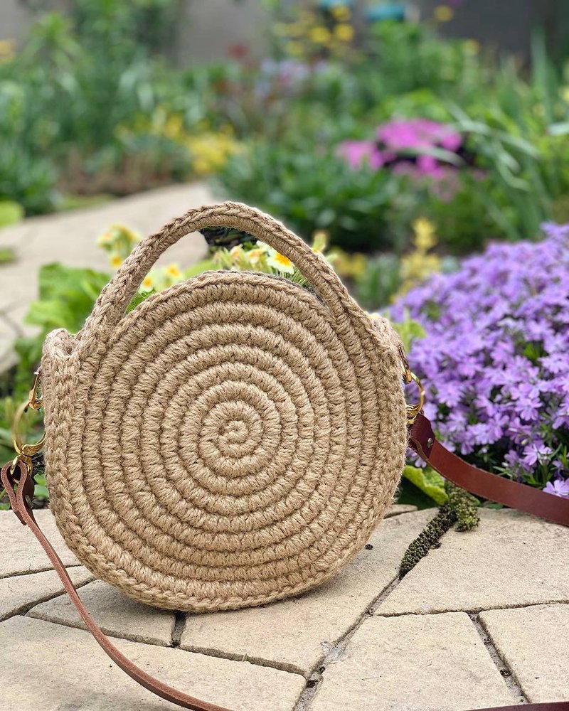 Crochet Jute bag Crochet tote bag crossbody bag Round crossbody bag. Round bag - 手提包/手提袋 - 環保材質 
