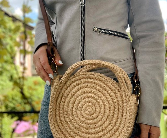 Handmade Bag - Eco friendly woven with 100% Jute - Round Bag with strap - online Tote or Shoulder bag