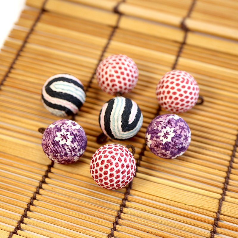 【配飾】縮緬 (Chirimen) 球 AUTUMN 日本製 - 吊飾 - 其他材質 多色