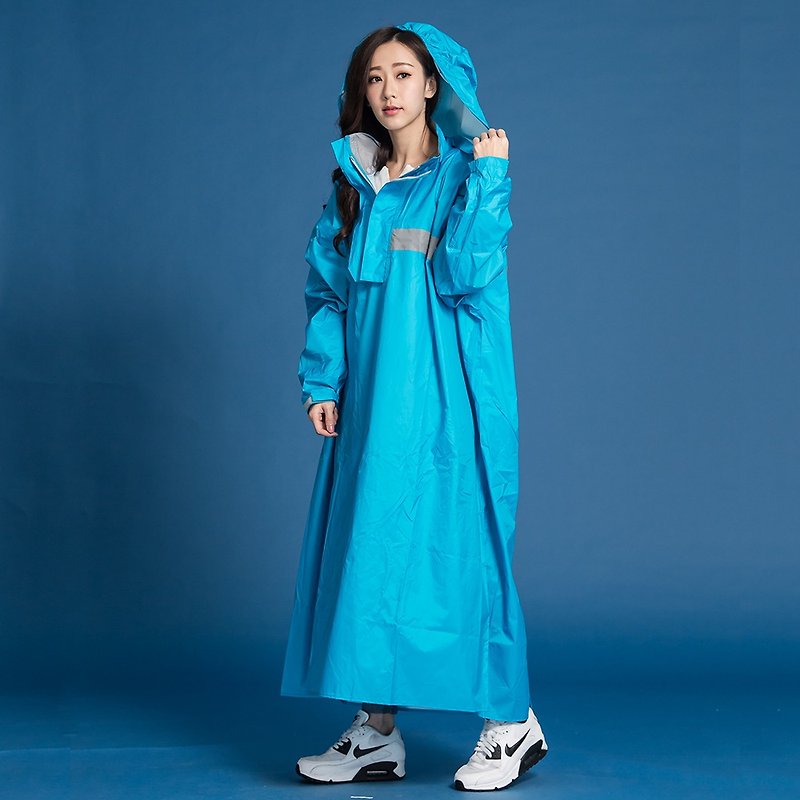 Tibetan shirt cover back type-backpack space one-piece raincoat-blue - ร่ม - วัสดุกันนำ้ สีน้ำเงิน