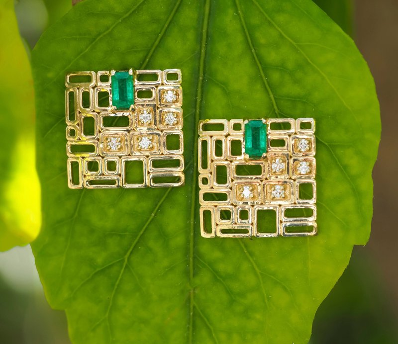 14k gold earrings studs with emeralds and diamonds - 耳環/耳夾/耳骨夾 - 貴金屬 橘色