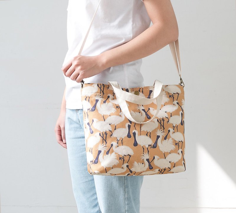 Canvas tote bag _Spoonbill _Made in Taiwan - กระเป๋าแมสเซนเจอร์ - ผ้าฝ้าย/ผ้าลินิน 