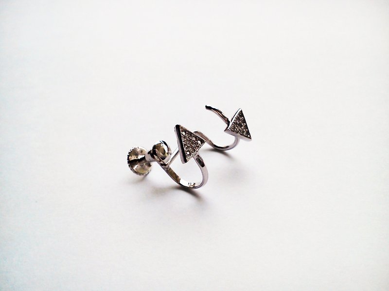 Sterling silver screw clip earrings - ต่างหู - โลหะ ขาว