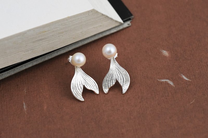 Mermaid Tail | 925 Sterling Silver Pearl Earrings 2-Piece Handmade Silver Valentine's Gift - ต่างหู - เงินแท้ สีเงิน