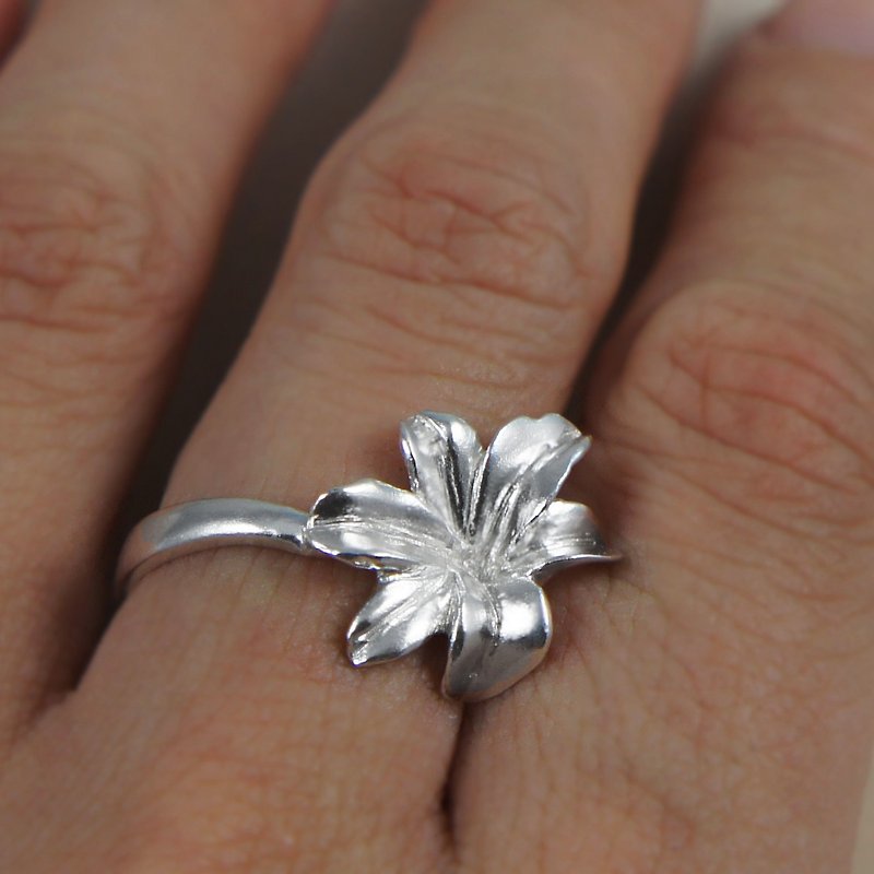 【Half-mu light】Taiwan wild lily ring - General Rings - Sterling Silver Gray
