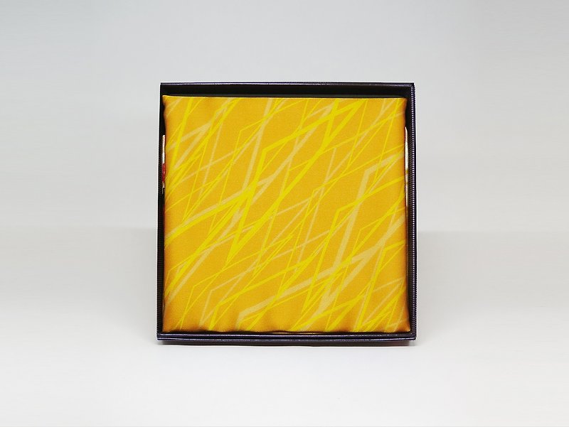 NANYINDAスカーフ-Xin・Vitality（ブルーミングオレンジ） - スカーフ - シルク・絹 オレンジ