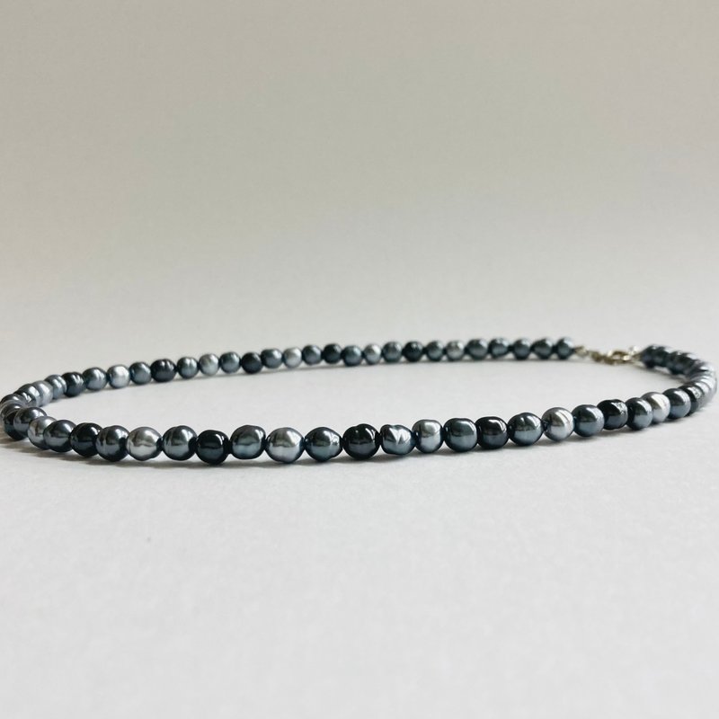 Glass baroque pearl mix necklace/approx. 6mm approx. 42cm/gunmetal mix/made in japan - Necklaces - Glass Black