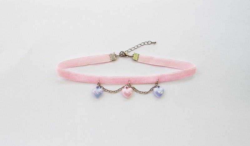 Pink velvet choker/necklace with pastel hearts and silver chain - Necklaces - Other Materials Pink