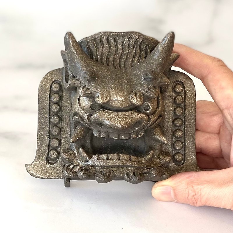 Miniature Onigawara　For entrance or desk to ward off evil　Special color - Items for Display - Pottery Gray