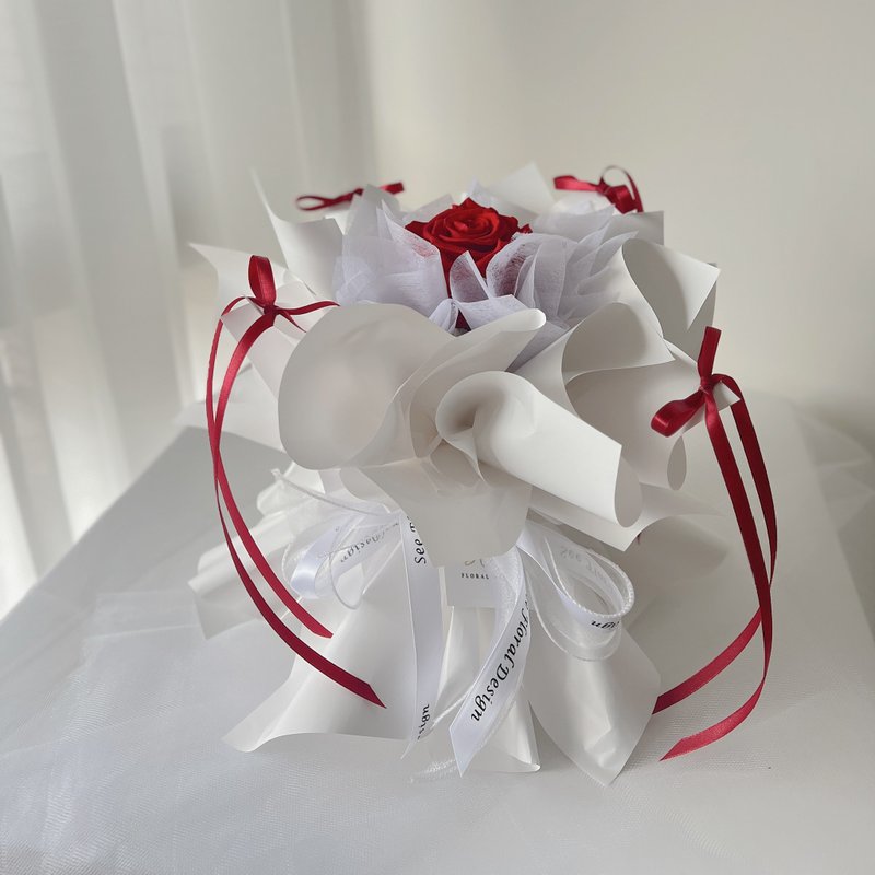 SEE 看見花藝設計 | 永生花 | 玫瑰 | 永恆芭蕾單朵花束 - 乾燥花/永生花 - 植物．花 紅色