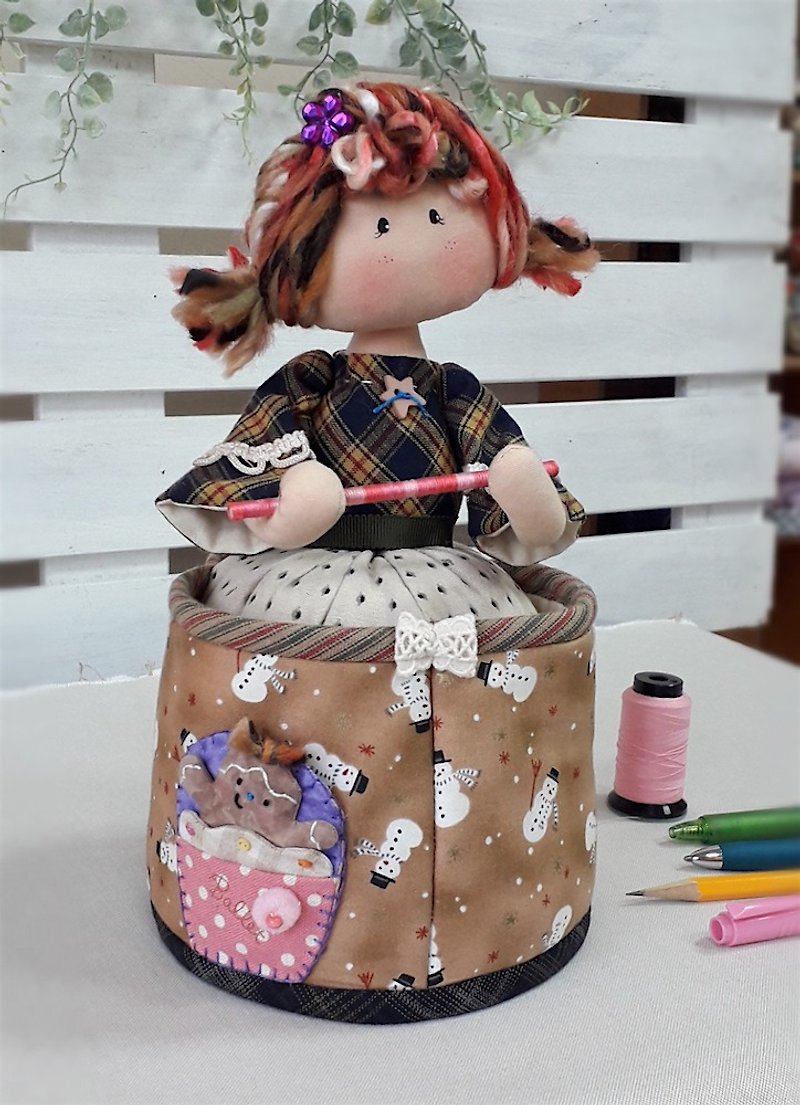 娃娃造型桌上收納袋 - 居家收納/收納盒/收納用品 - 棉．麻 多色