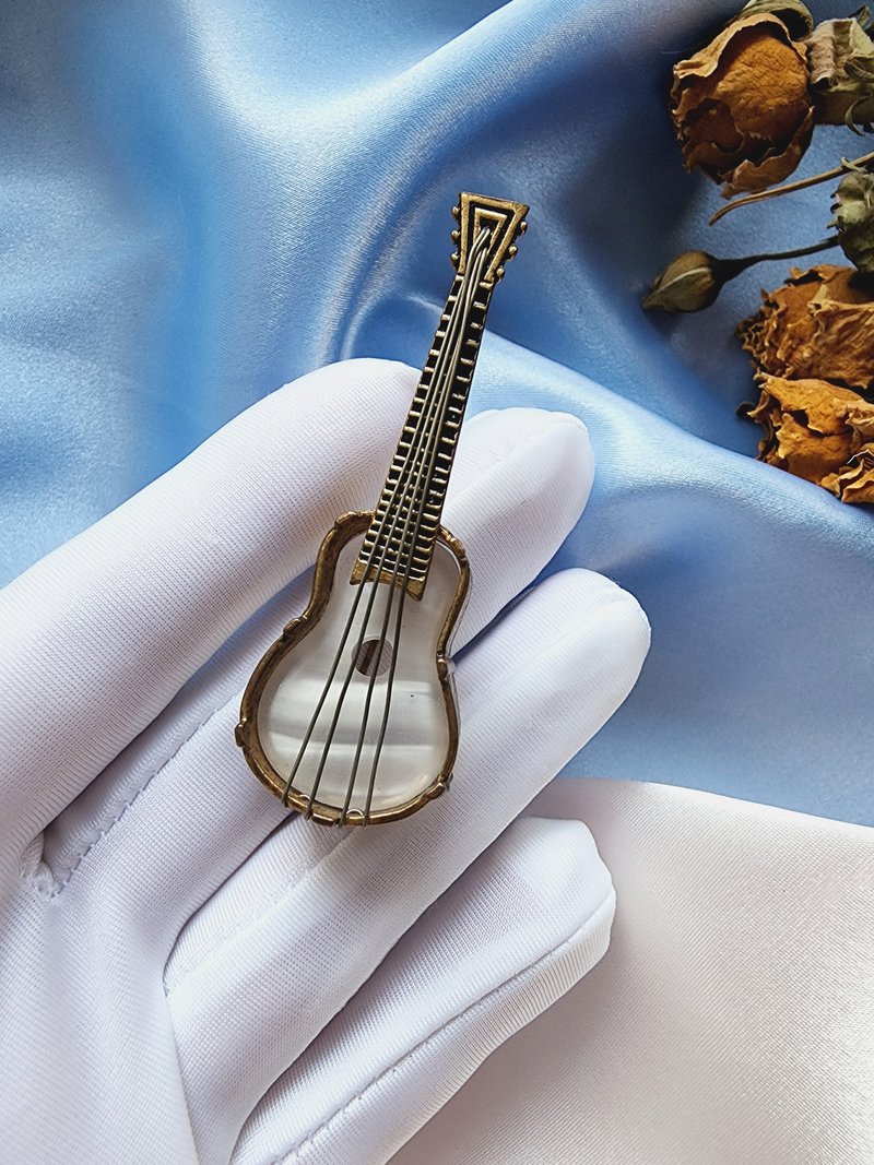 美國西洋古董飾品 / 西班牙製大馬士革工藝吉他樂器胸針/別針 - 胸針 - 其他金屬 