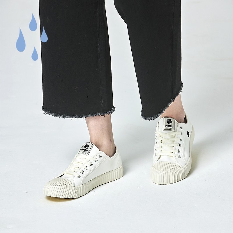 moz Swedish moose waterproof, anti-fouling, comfortable leather strap biscuit shoes (milk white) - รองเท้าลำลองผู้หญิง - วัสดุอื่นๆ ขาว