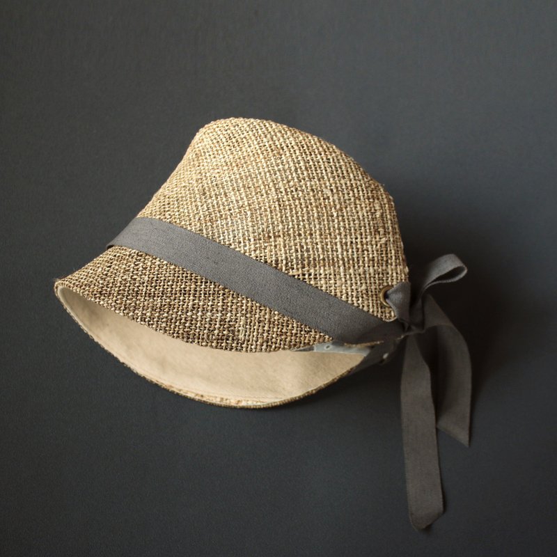 Straw hat [gray ribbon] for women - หมวก - ผ้าฝ้าย/ผ้าลินิน สีเทา