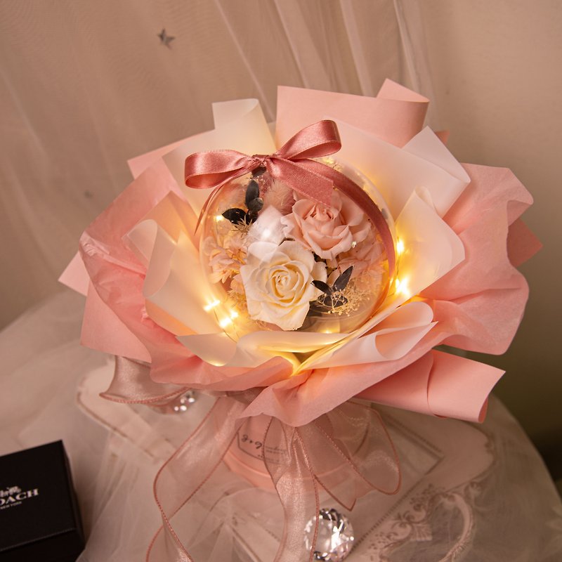 【Pink】Dried Flower Preserved Flower Bouquet Led Hug Bucket/Girlfriend Gift Valentine's Day Birthday - ช่อดอกไม้แห้ง - พืช/ดอกไม้ สึชมพู