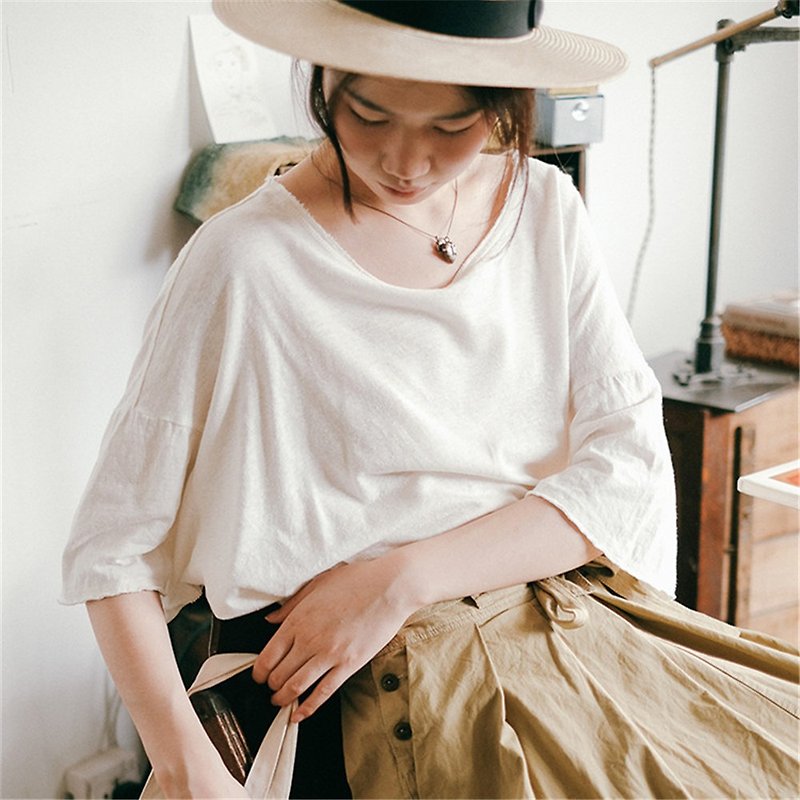 4 Color white kapok Linen retro oversize plain cotton T-shirt classic loose vegetable dyes Tee - เสื้อยืดผู้หญิง - ผ้าฝ้าย/ผ้าลินิน ขาว