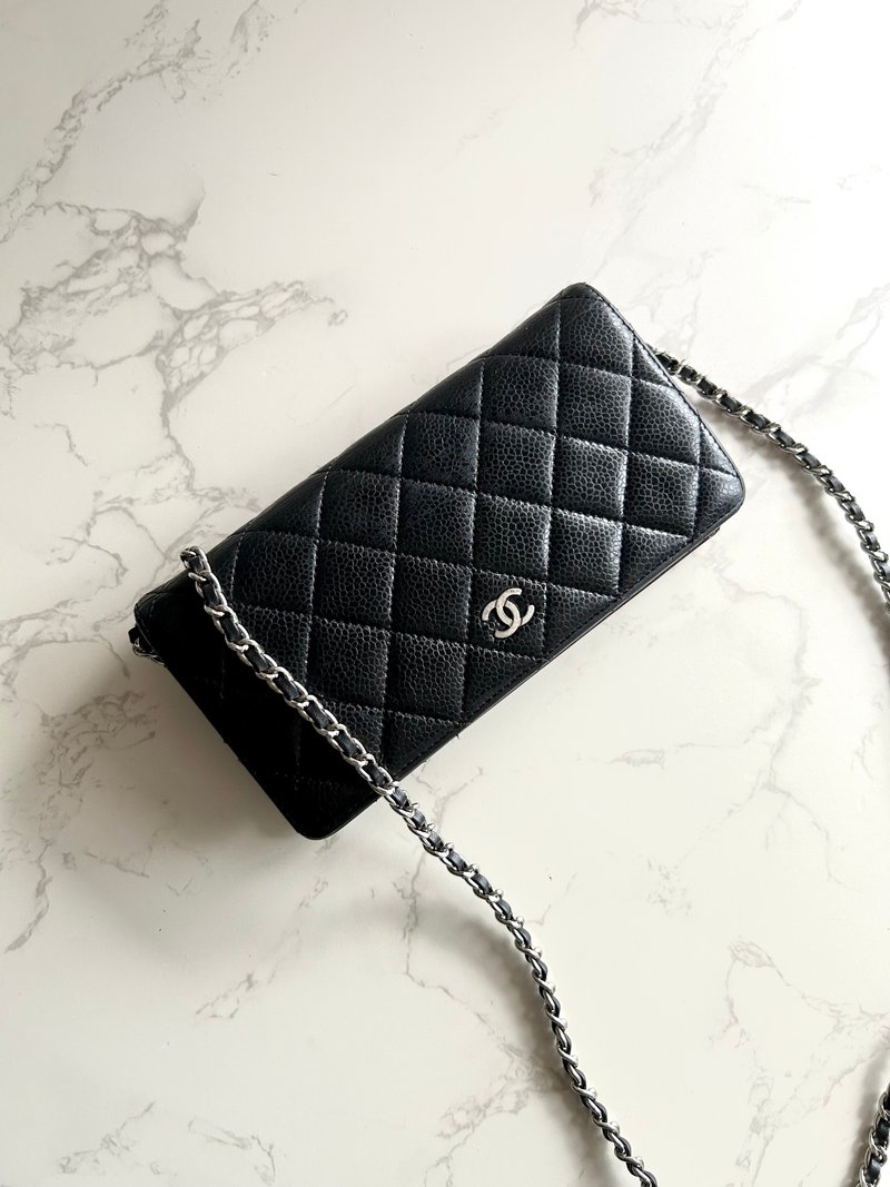 Second-hand Chanel black caviar leather WOC long clip wallet cross-body side shoulder chain handbag - กระเป๋าแมสเซนเจอร์ - หนังแท้ สีดำ