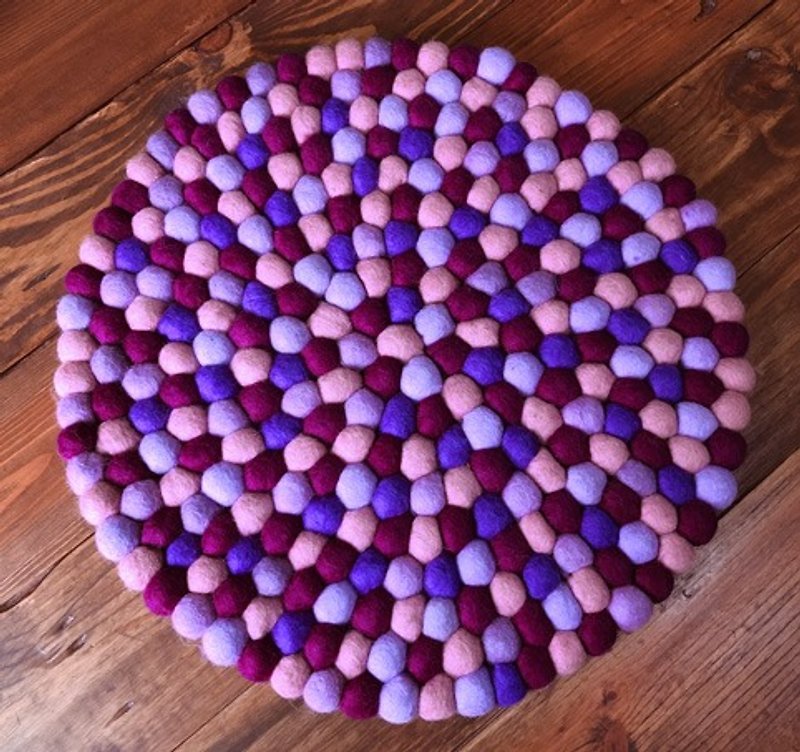 羊毛氈 球球 手工 椅墊 地墊 圓形 40cm 紫 - 地墊/地毯 - 羊毛 紫色
