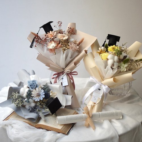 BLUE BELLE  Handmade Mini Flower Bouquet - Shop posieflowers Wood, Bamboo  & Paper - Pinkoi