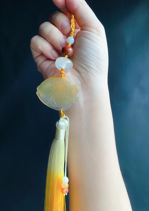 樂藏｜輕珠寶｜手作能量 孤品 老瑪瑙 魚 天然翡翠 東菱玉 設計款 禮物 包掛 車掛