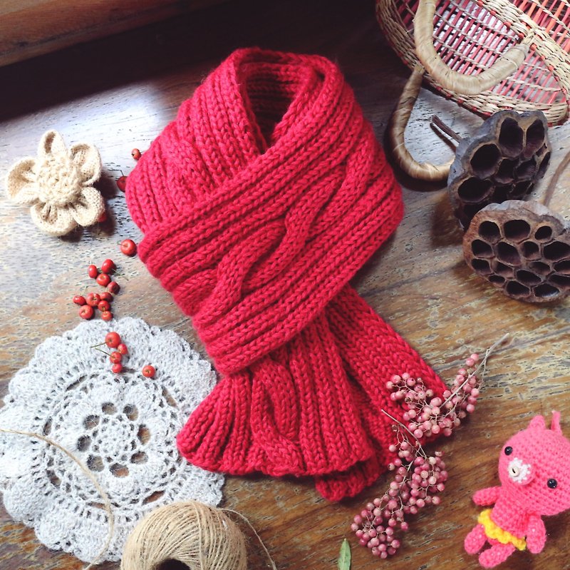 Handmade hand made - red twist - wool scarf - ผ้าพันคอถัก - ขนแกะ สีแดง