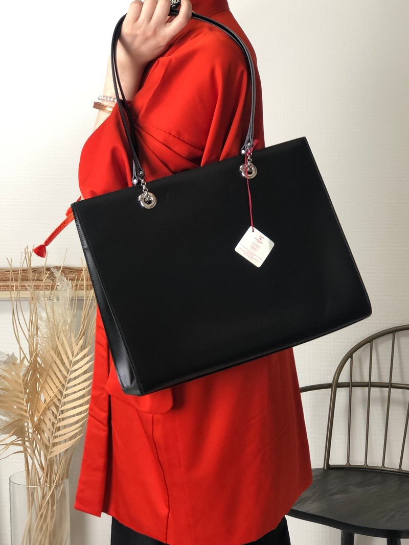 【 日本直送　名牌中古包 】Cartier カルティエ トートバッグ ブラック パンテール レザー vintage ヴィンテージ オールド tsw6yg - トートバッグ・ハンドバッグ - 革 ブラック