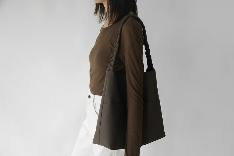 Canvas woven strap tote bag - charcoal color - กระเป๋าถือ - ผ้าฝ้าย/ผ้าลินิน สีดำ