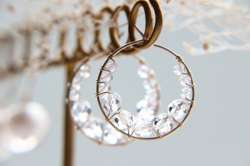 14kgf-Ice bubble quartz hoop pierced earrings