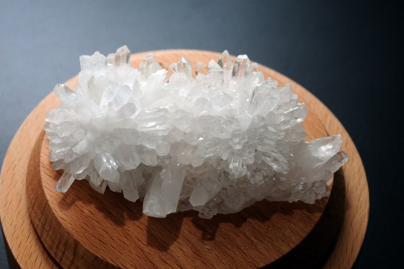 菊花白水晶簇  礦石/水晶/靈修/開運/招財/破煞/防小人 - 擺飾/家飾品 - 水晶 