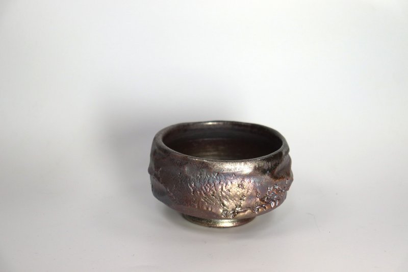 Wood-fired bare-fired colored gold water cup - แก้ว - ดินเผา หลากหลายสี