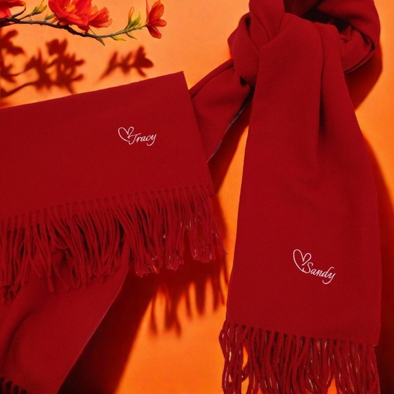 紅色開運  刺繡名字圍巾、頸巾【客製化禮物】 - 圍巾/披肩 - 棉．麻 多色