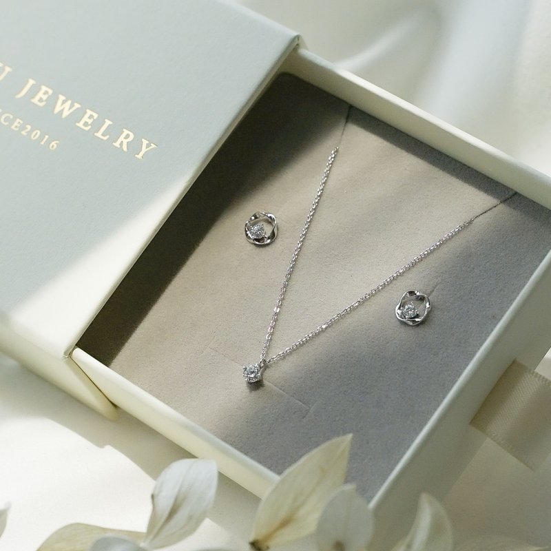 Timeless Classic Solitaire Earrings Clip-On Clip Necklace Gift Box 925 Sterling Silver Jewelry - ต่างหู - เงินแท้ สีเงิน