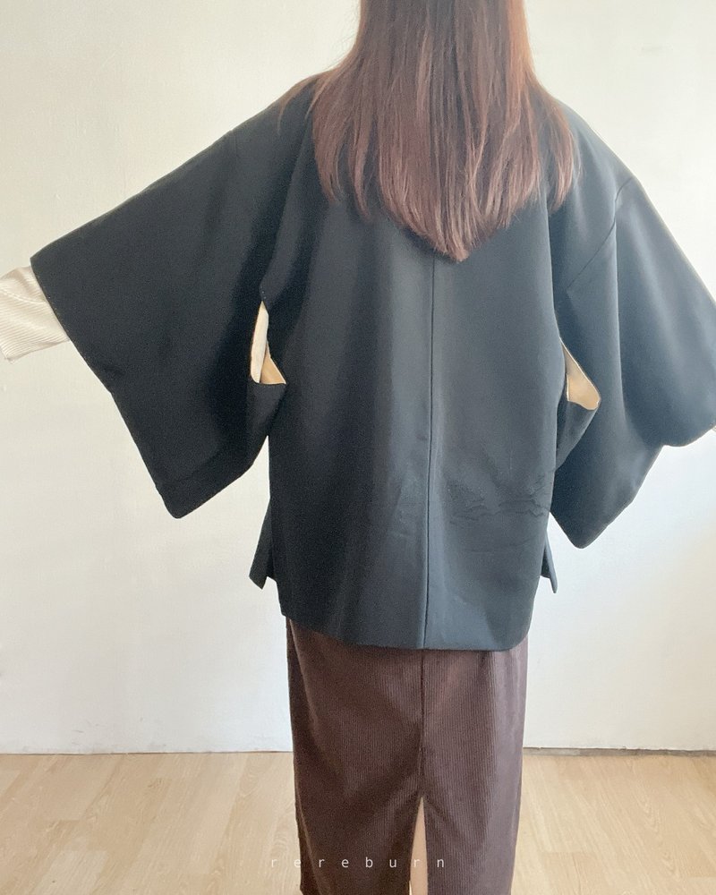 日本製和風印花黑色古著羽織和服外套 - 女大衣/外套 - 聚酯纖維 黑色