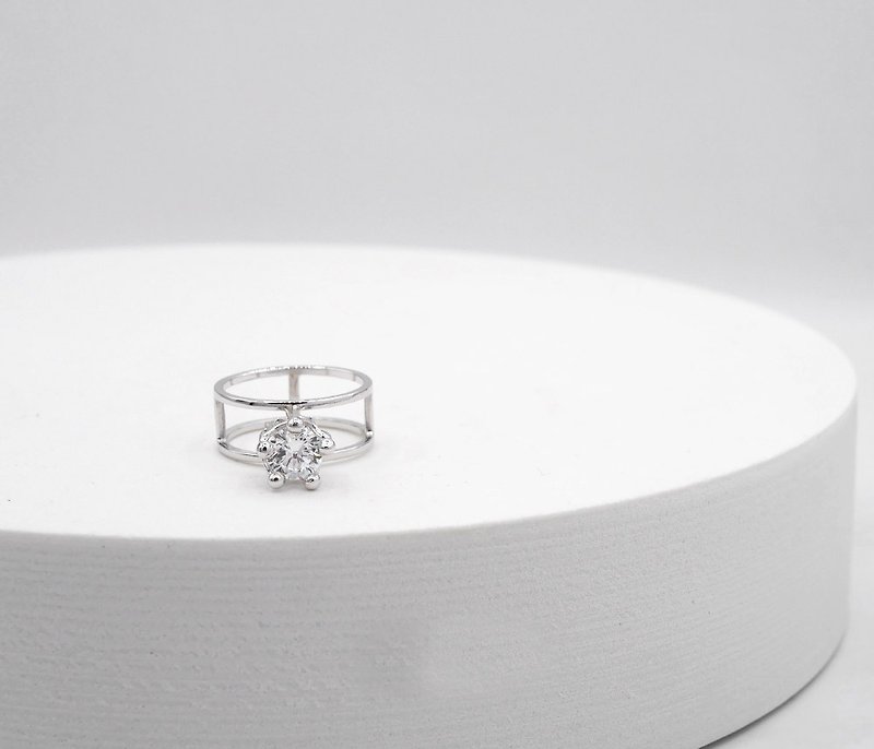 Caso jewelry Simple structure ring with white cz shape. CASO jewelry - General Rings - Silver Silver