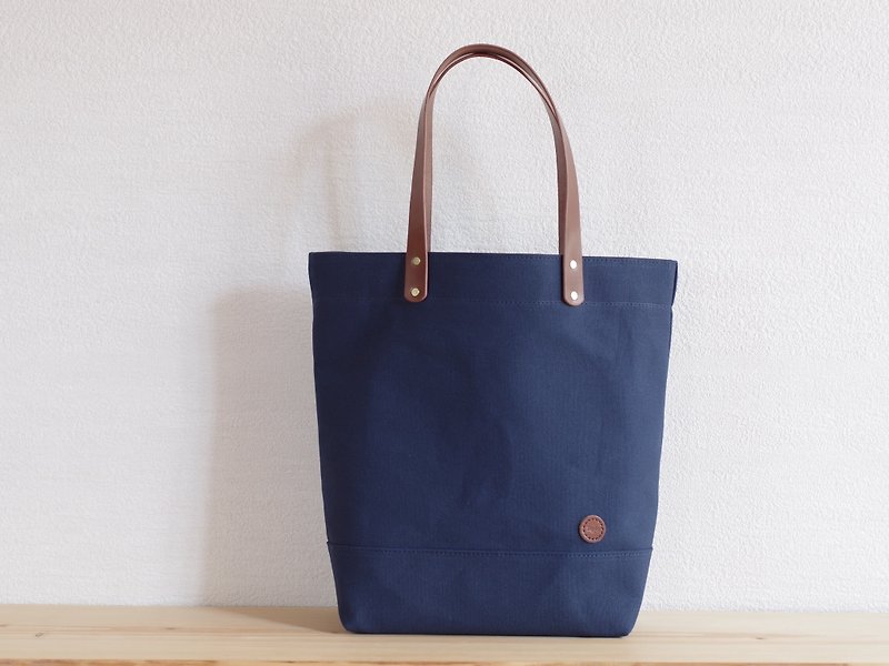 Leather handle canvas A4 portrait tote bag navy - Handbags & Totes - Cotton & Hemp Blue