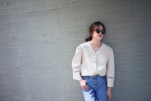 Kimmy KUO Delphi 復古蓬蓬袖麻質襯衫