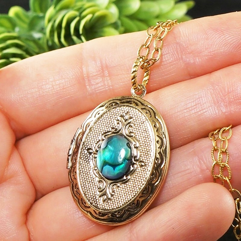 Teal Abalone Paua Golden Oval Photo Locket Turquoise Pendant Necklace Jewelry - 項鍊 - 貝殼 綠色
