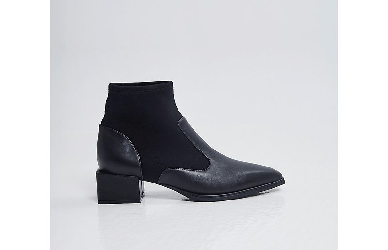 Short socks, pointed, thick heel boots, black - รองเท้าบูทสั้นผู้หญิง - หนังแท้ สีดำ