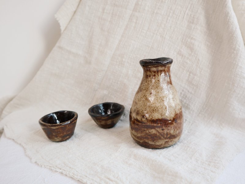 SAKE SET ceramic sake bottle 1 sake cup 2 pieces - แก้วไวน์ - ดินเผา หลากหลายสี