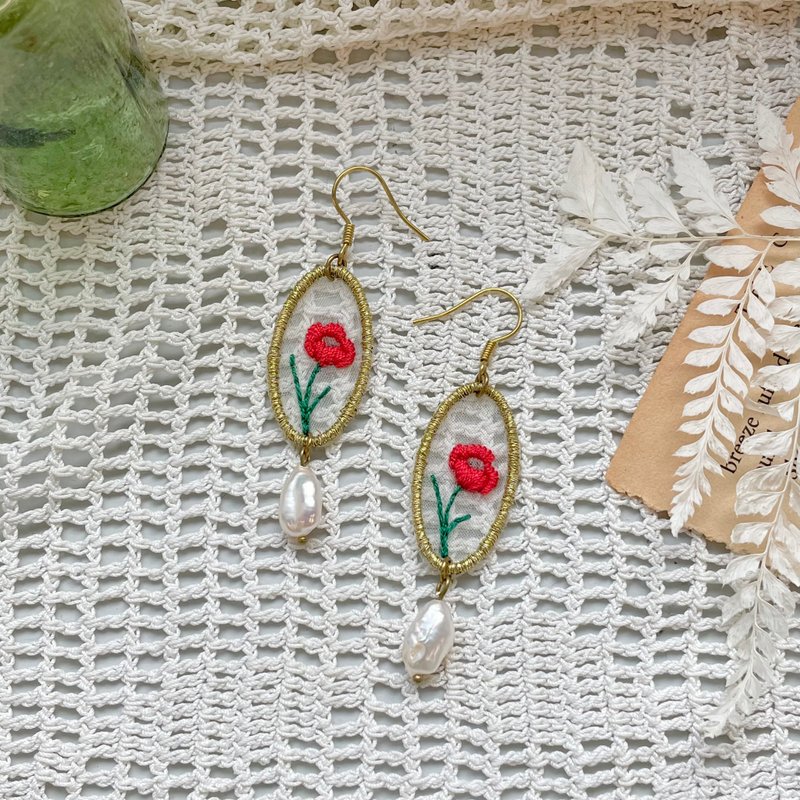 Hand-made embroidery//Gold thread vintage poppy earrings//Can be changed to clip style - Earrings & Clip-ons - Thread Red