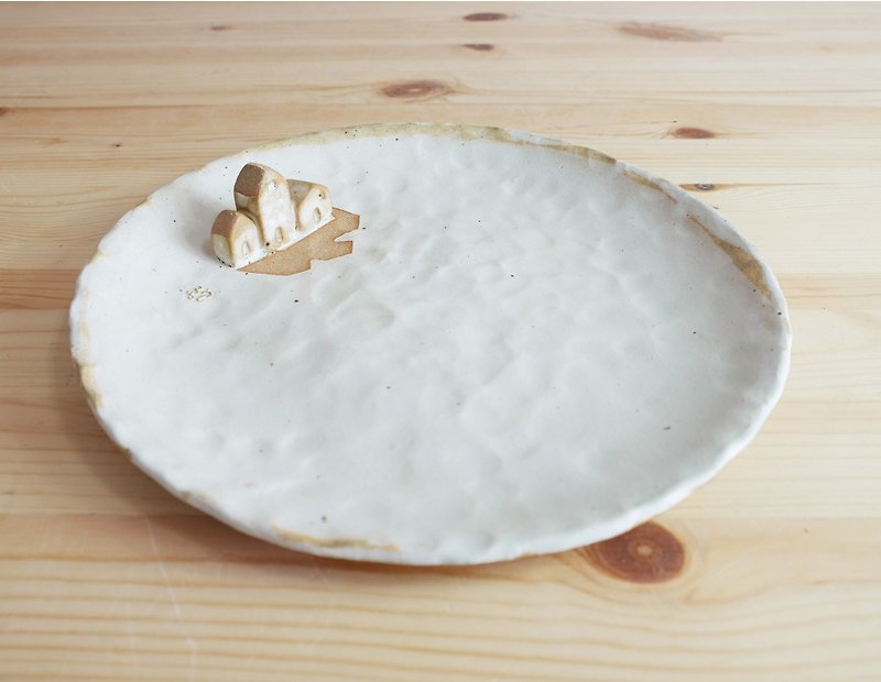 ソルトレイクプレート - 手作りの陶器皿 - 小皿 - 陶器 ホワイト