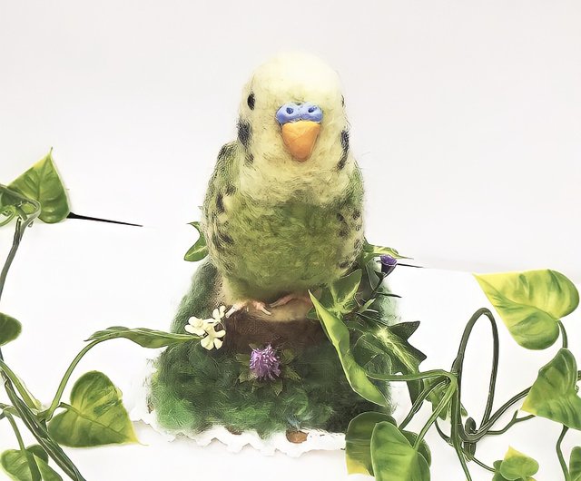 羊毛フェルトのセキセイインコ、オパーリングリーン - ショップ MoncheriMOMO-woolfelt 人形・フィギュア - Pinkoi