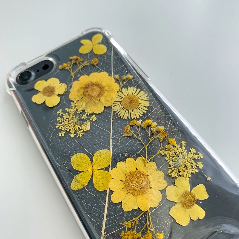 Happy Lemon - yellow pressed flower phone case iphone/SONY/LG/Samsung - เคส/ซองมือถือ - พืช/ดอกไม้ สีเหลือง